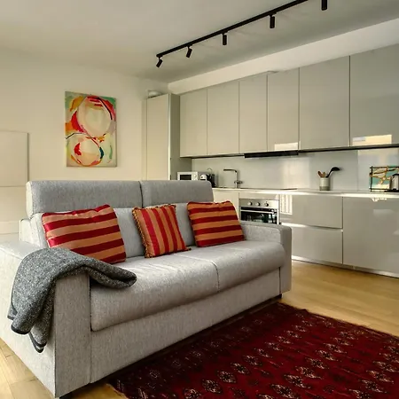 Domusmi Petrella 4 Apartment