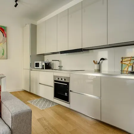 Domusmi Petrella 4 * Milaan