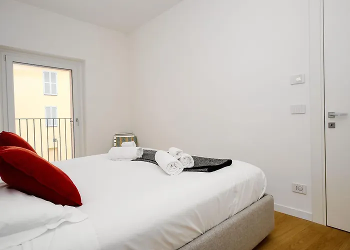 Domusmi Petrella 4 * 밀라노