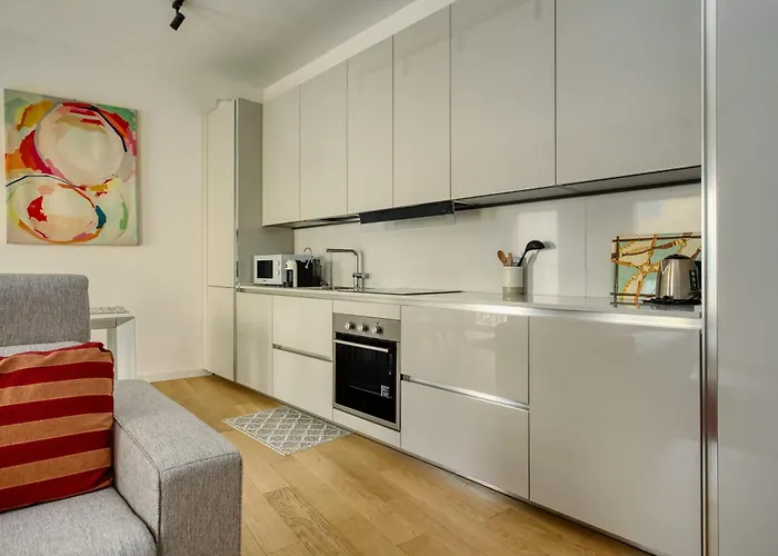 Domusmi Petrella 4 * 밀라노