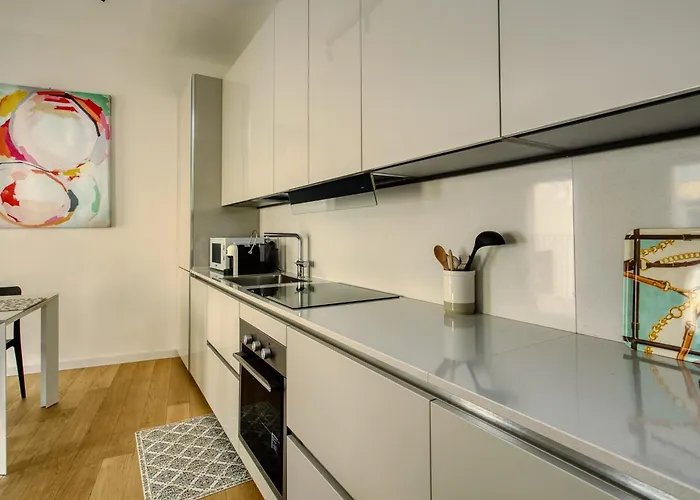 Domusmi Petrella 4 * 밀라노